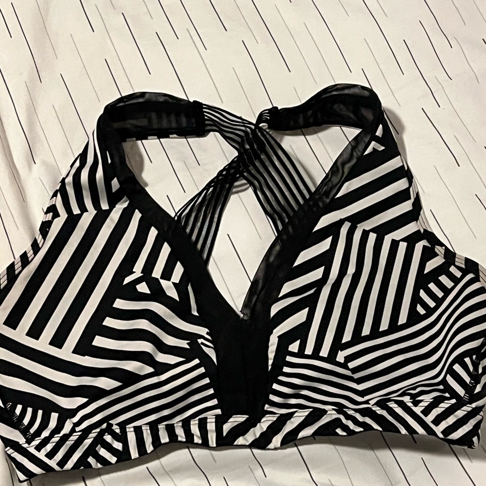 Sports bra